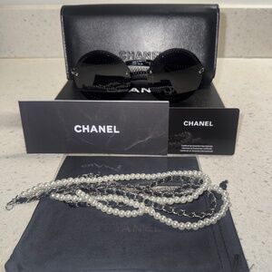 Chanel 4245 Rimless Black Sunglasses with Pearl and Other Chains In Box Italy